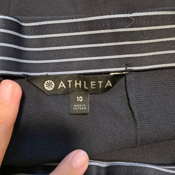 Athleta wander slim pant with small pocket on side size 10 NAVY BLUE - Picture 7 of 10
